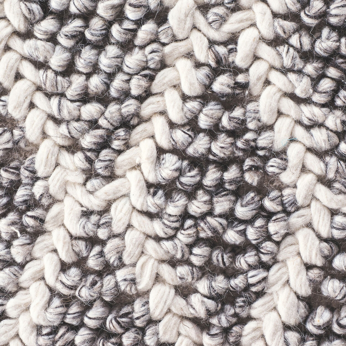 Braided Diamond Hand Woven Grey & Cream Wool Rug 400x300cm