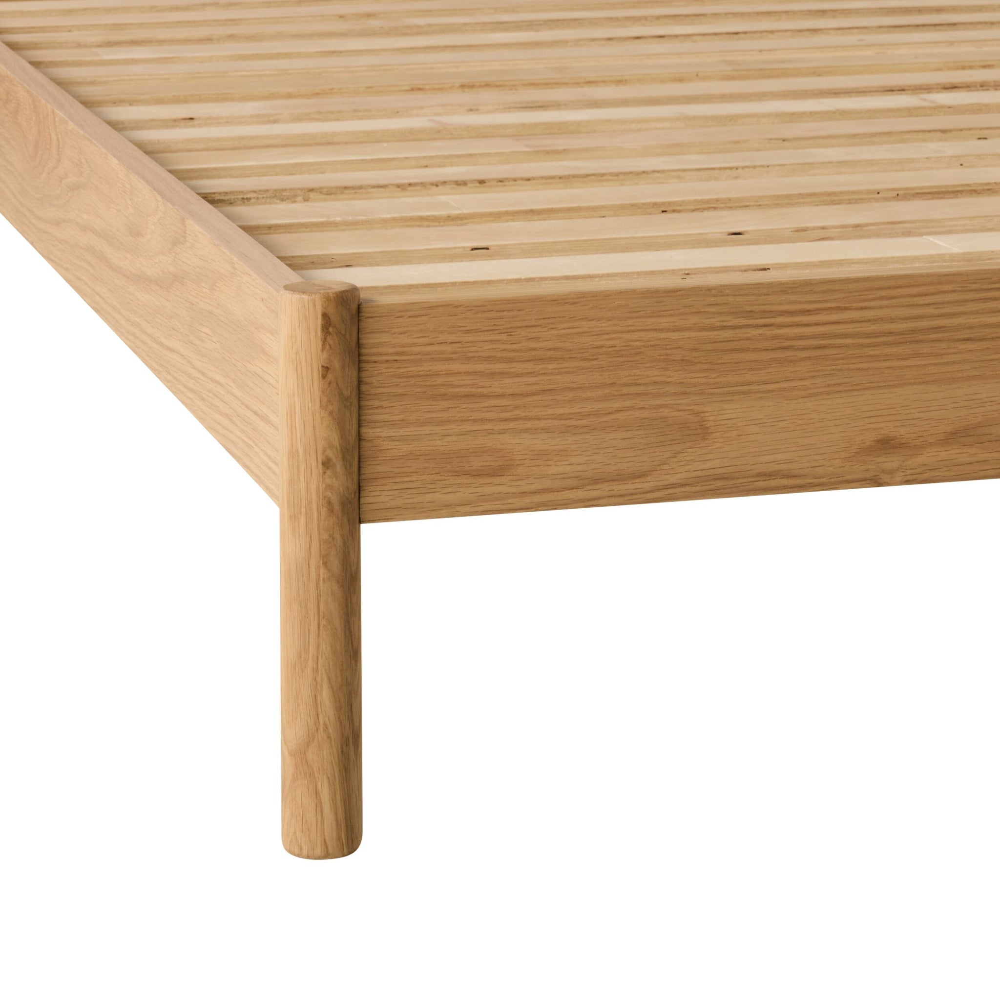 Spintara King Bed Light Oak